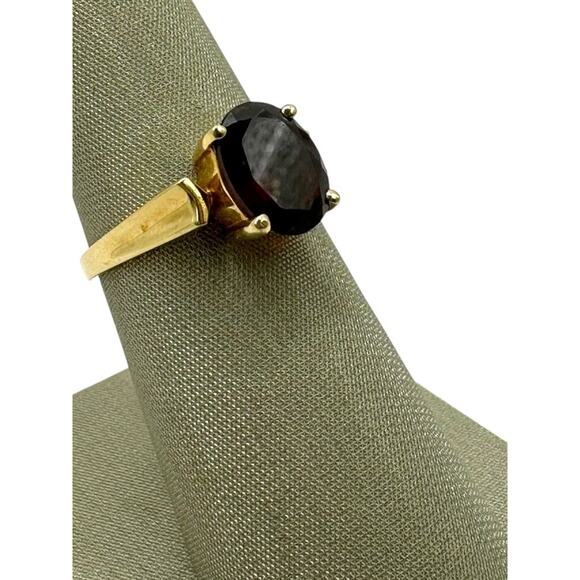 14K Yellow Gold Red Oval Stone Ring (15516) - Picture 8 of 9